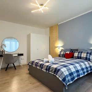 apt-venezia-mestre-design-bros1.hotelslidodijesolo.com/